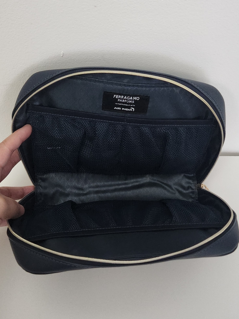 Ferragamo Parfums Pouch - Picture 2 of 2